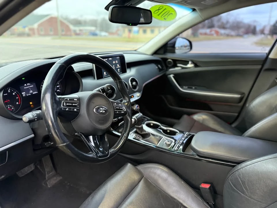 2018 Kia Stinger - Image 9 of 20