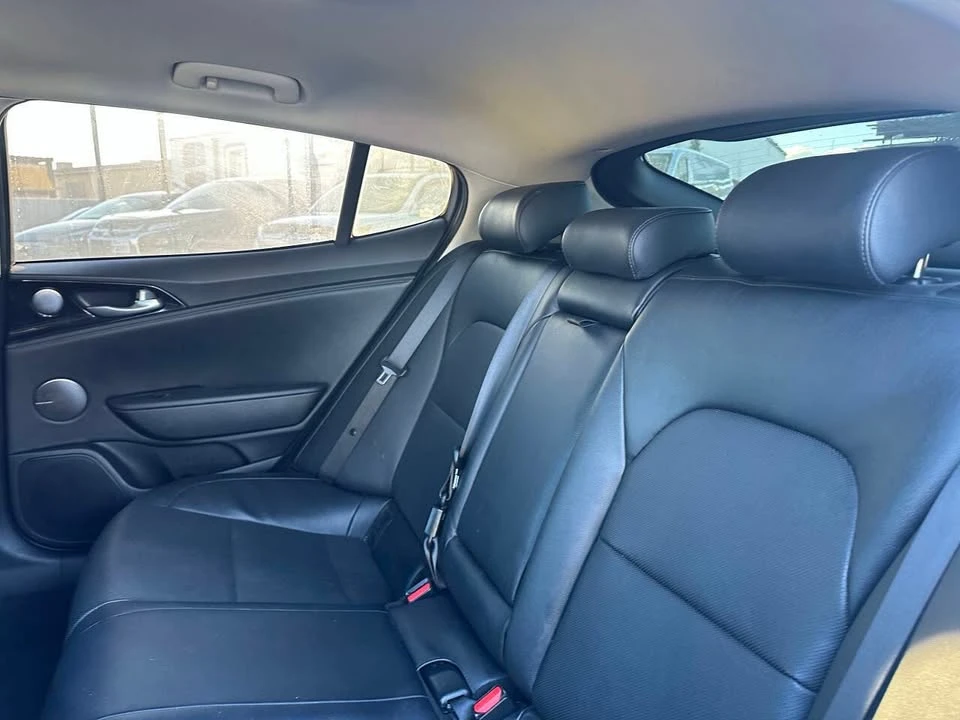 2018 Kia Stinger - Image 16 of 20