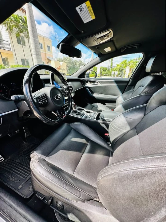 2018 Kia Stinger - Image 8 of 9