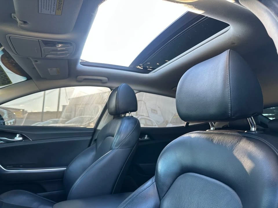 2018 Kia Stinger - Image 18 of 20
