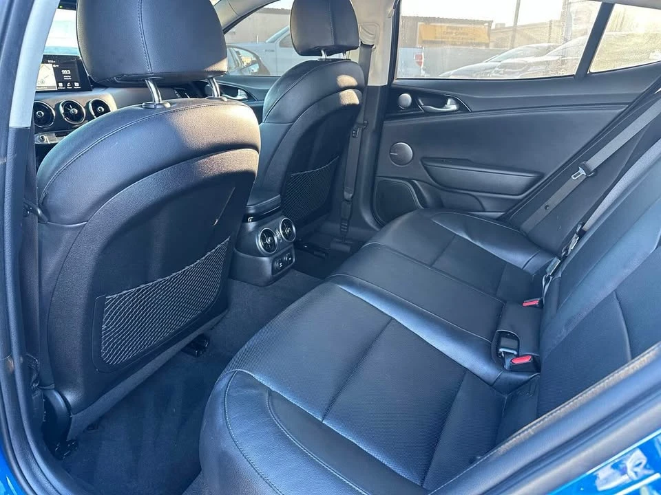 2018 Kia Stinger - Image 15 of 20