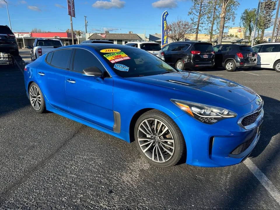 2018 Kia Stinger - Image 2 of 20