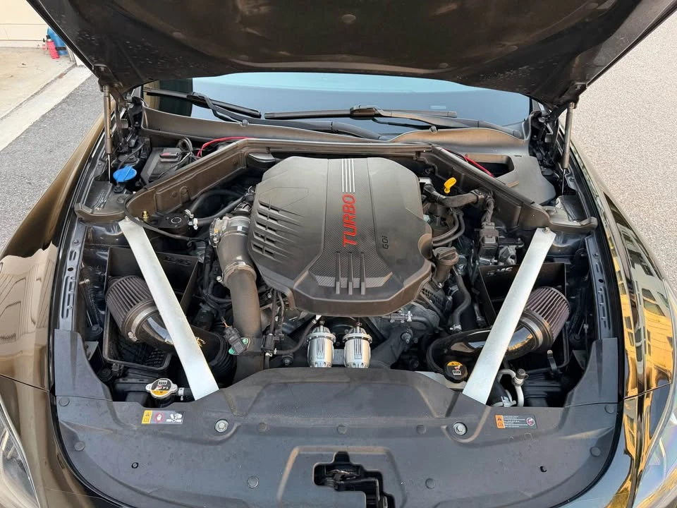 2018 Kia Stinger - Image 5 of 9