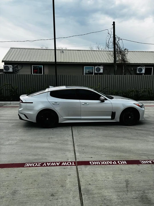 2018 Kia Stinger - Image 6 of 15