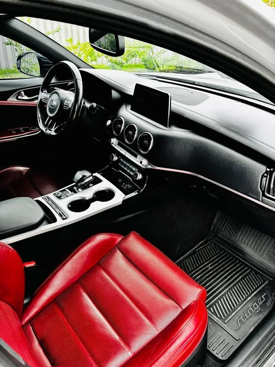 2018 Kia Stinger - Image 13 of 15