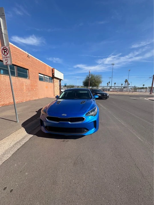 2018 Kia Stinger - Image 2 of 10