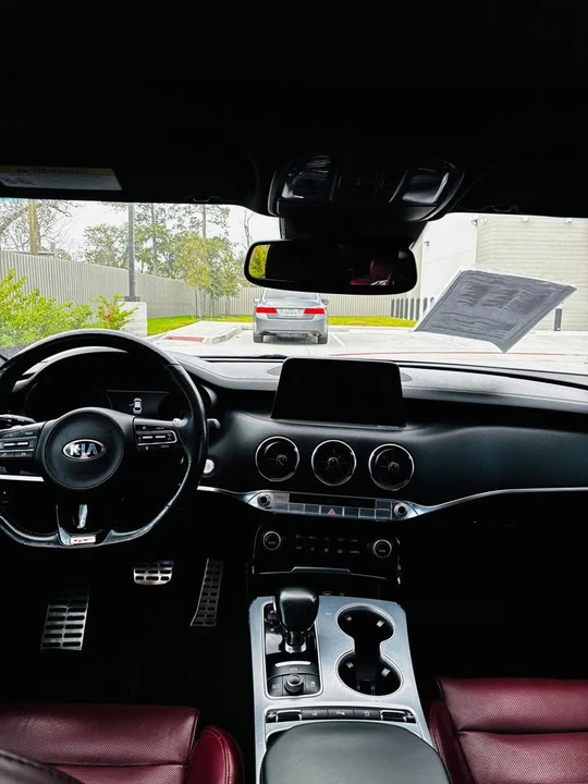 2018 Kia Stinger - Image 14 of 15