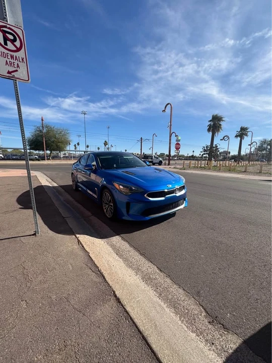 2018 Kia Stinger - Image 3 of 10