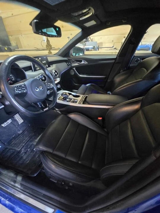 2018 Kia Stinger - Image 7 of 11
