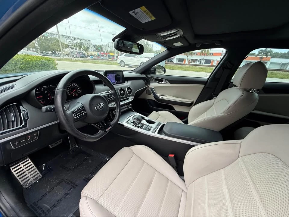 2018 Kia Stinger - Image 9 of 13