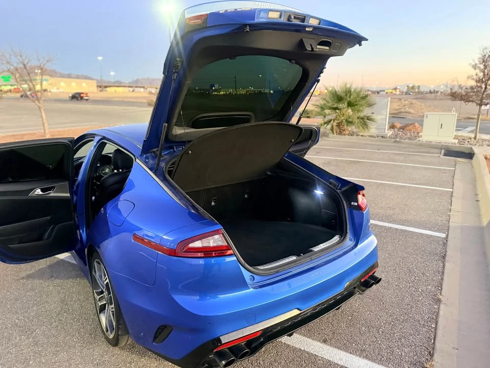 2018 Kia Stinger - Image 14 of 18
