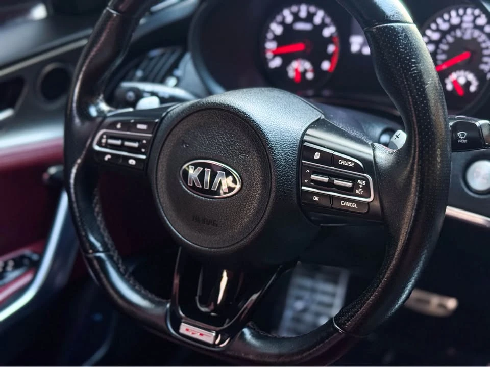 2018 Kia Stinger - Image 14 of 16