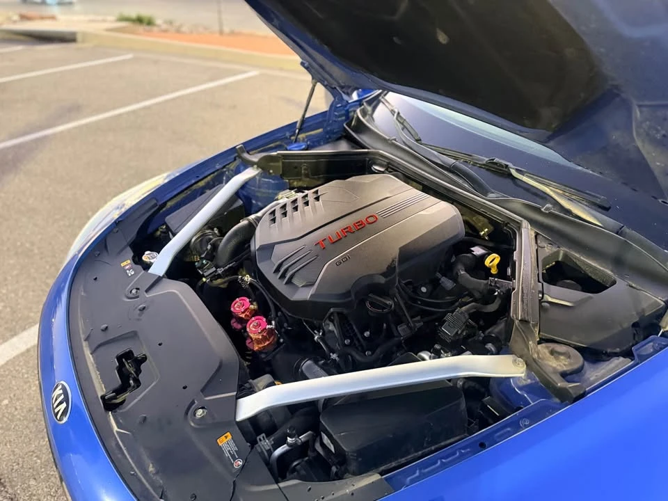 2018 Kia Stinger - Image 16 of 18