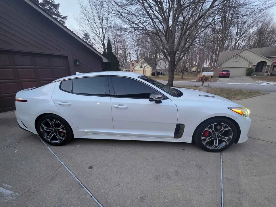 2018 Kia Stinger - Image 3 of 9