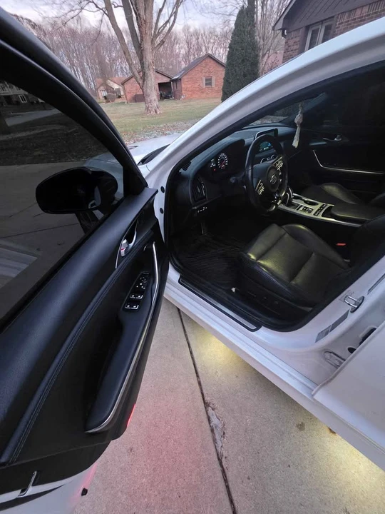 2018 Kia Stinger - Image 8 of 9