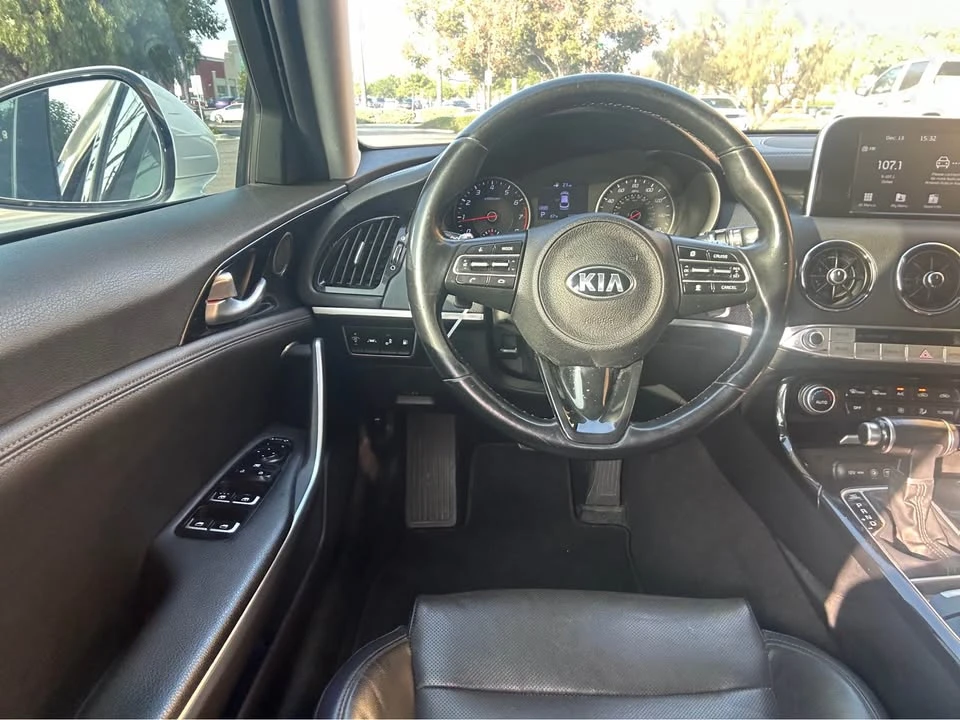 2018 Kia Stinger - Image 9 of 9