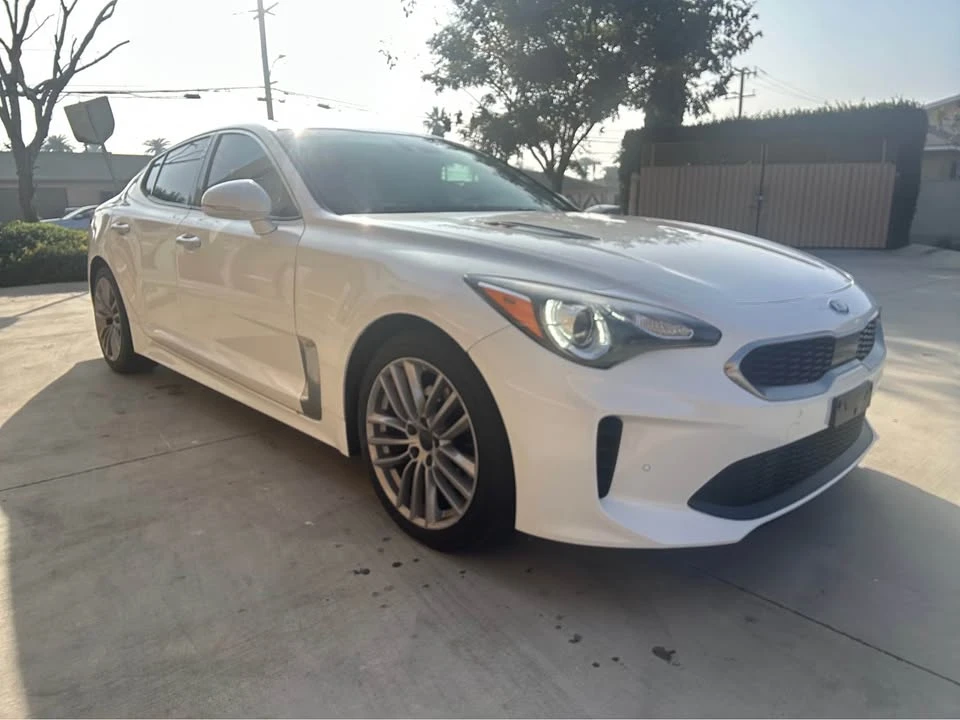 2018 Kia Stinger - Image 2 of 9