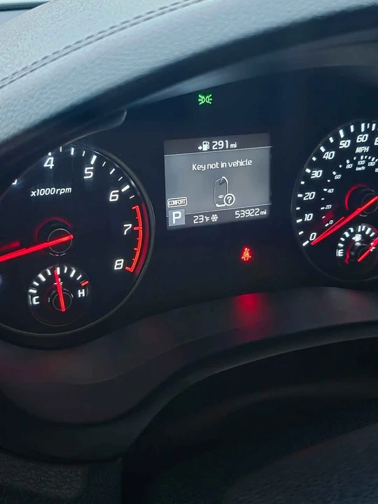 2018 Kia Stinger - Image 7 of 9
