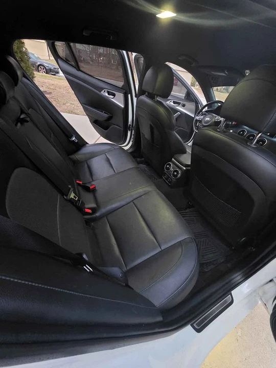 2018 Kia Stinger - Image 5 of 9