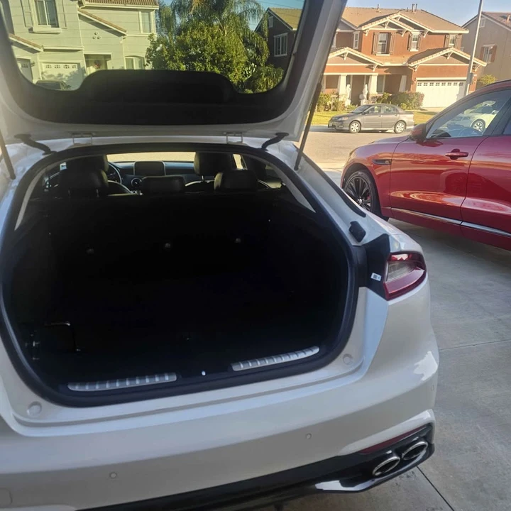 2018 Kia Stinger - Image 4 of 10