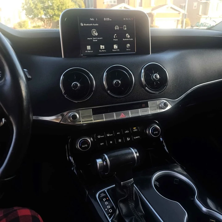 2018 Kia Stinger - Image 9 of 10