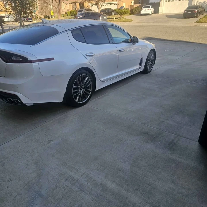 2018 Kia Stinger - Image 3 of 10