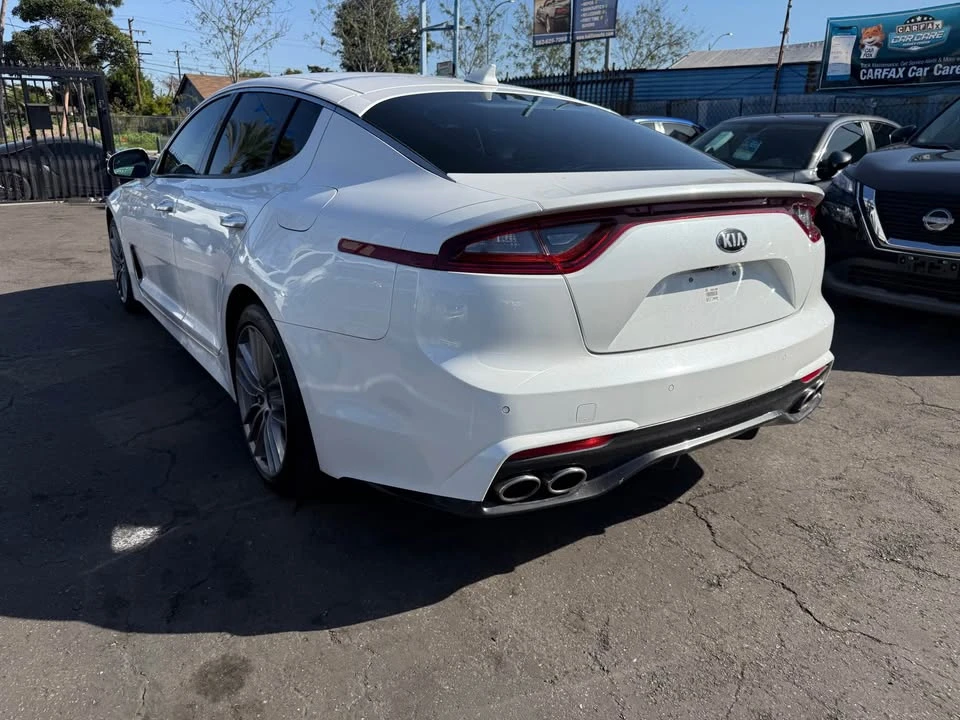 2018 Kia Stinger - Image 2 of 10