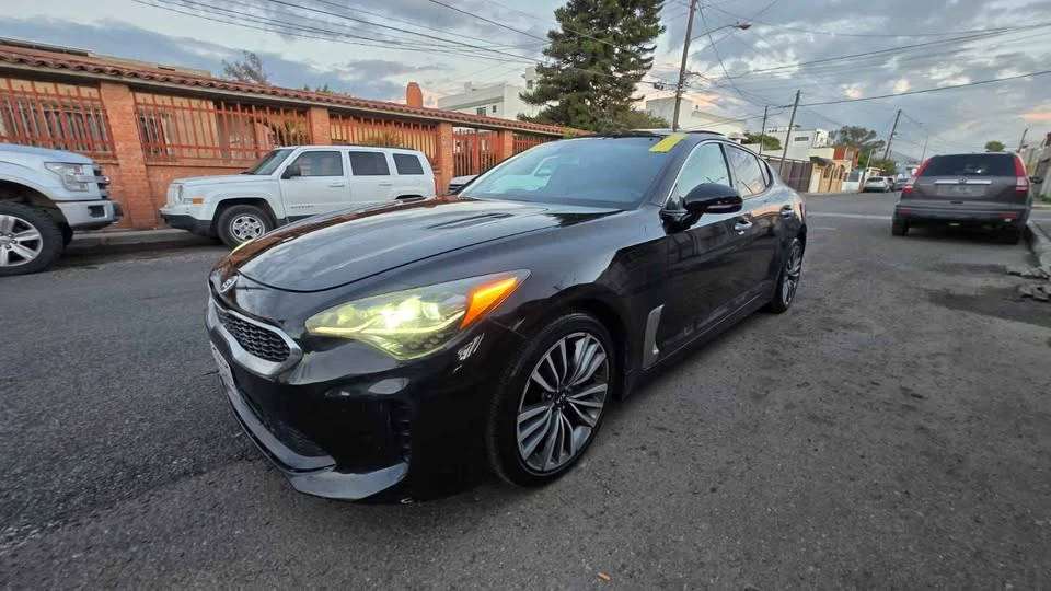 2018 Kia Stinger - Image 7 of 12