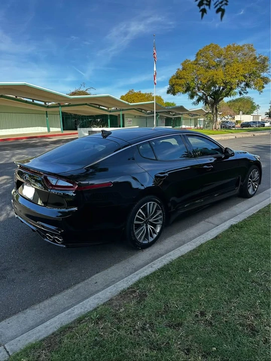 2018 Kia Stinger - Image 3 of 12
