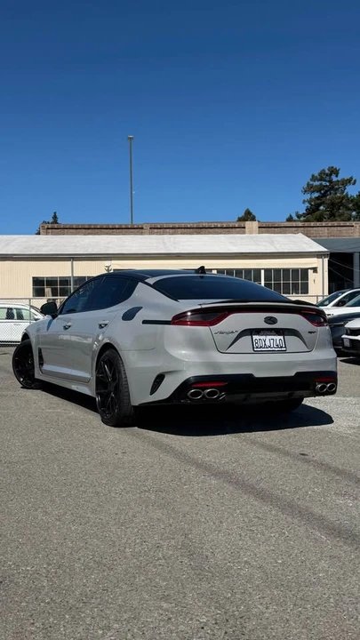 2018 Kia Stinger - Image 3 of 12