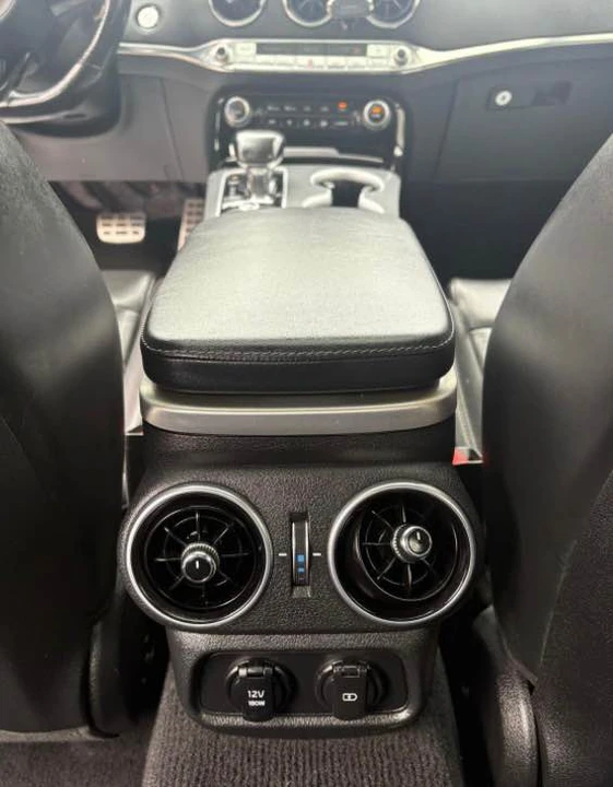 2018 Kia Stinger - Image 13 of 14