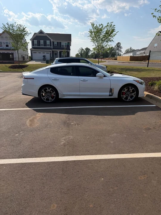 2018 Kia Stinger - Image 2 of 7