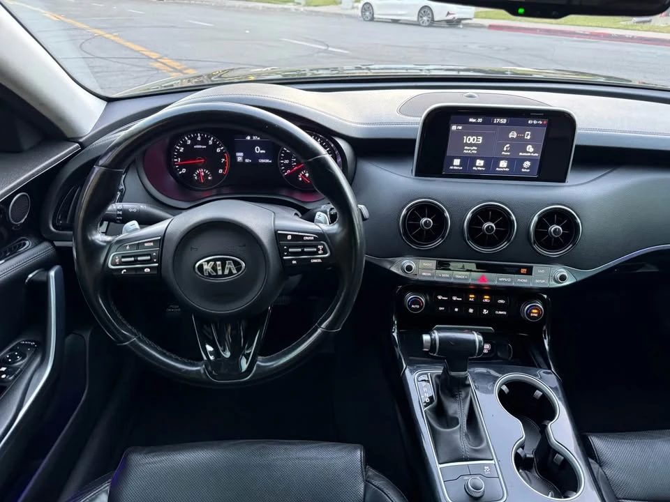 2018 Kia Stinger - Image 13 of 14