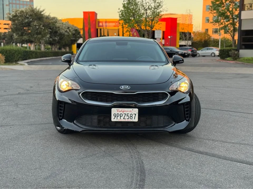 2018 Kia Stinger - Image 9 of 14