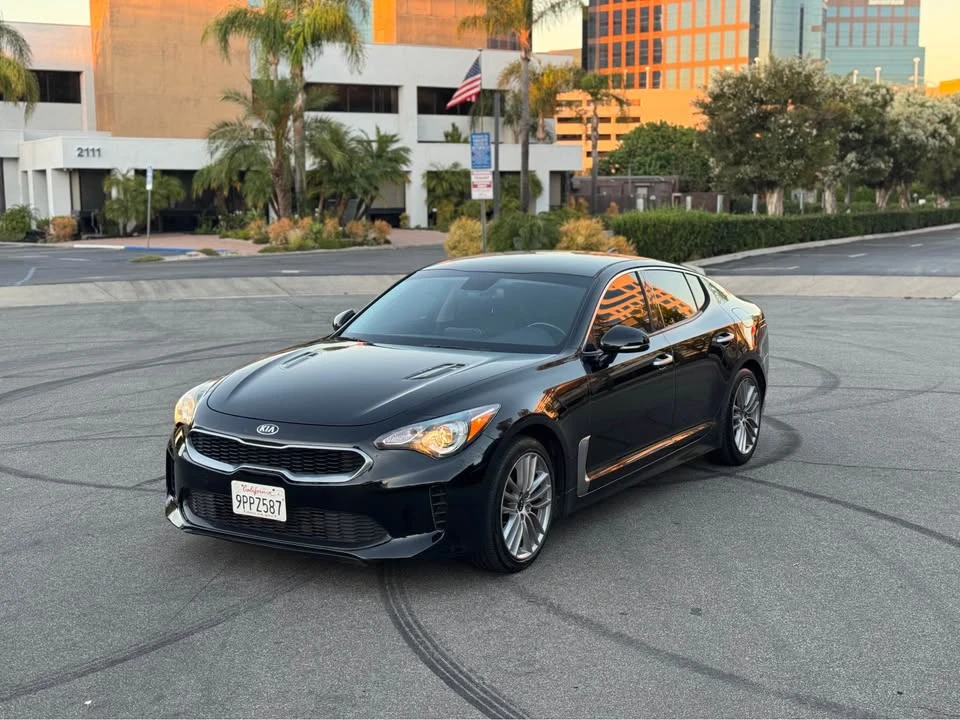 2018 Kia Stinger - Image 10 of 14