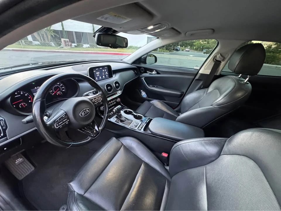 2018 Kia Stinger - Image 2 of 14
