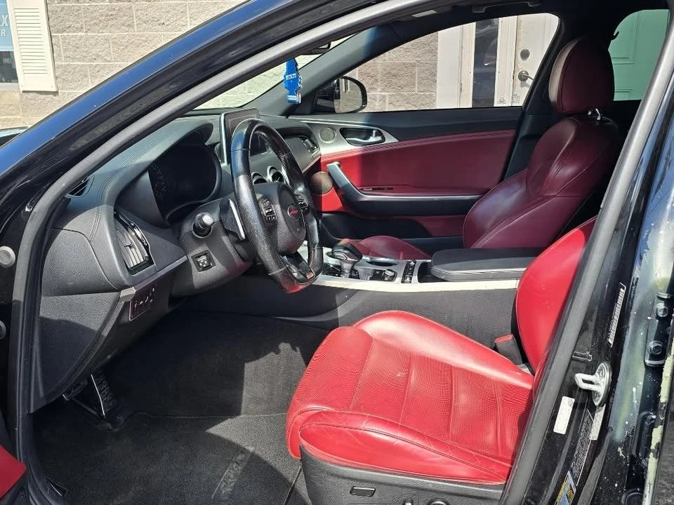 2018 Kia Stinger - Image 10 of 20