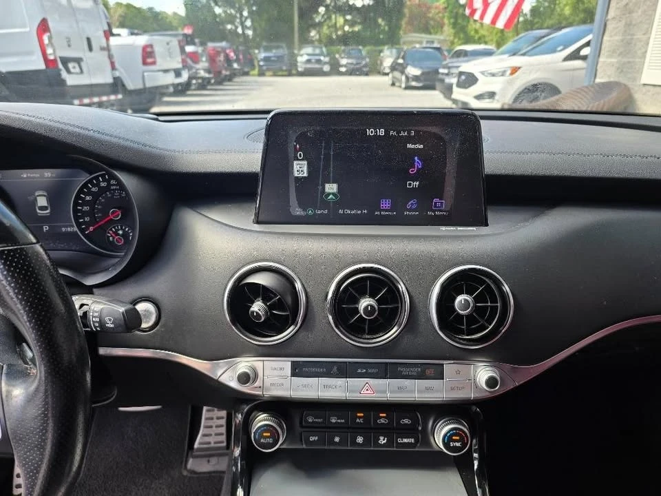 2018 Kia Stinger - Image 18 of 20