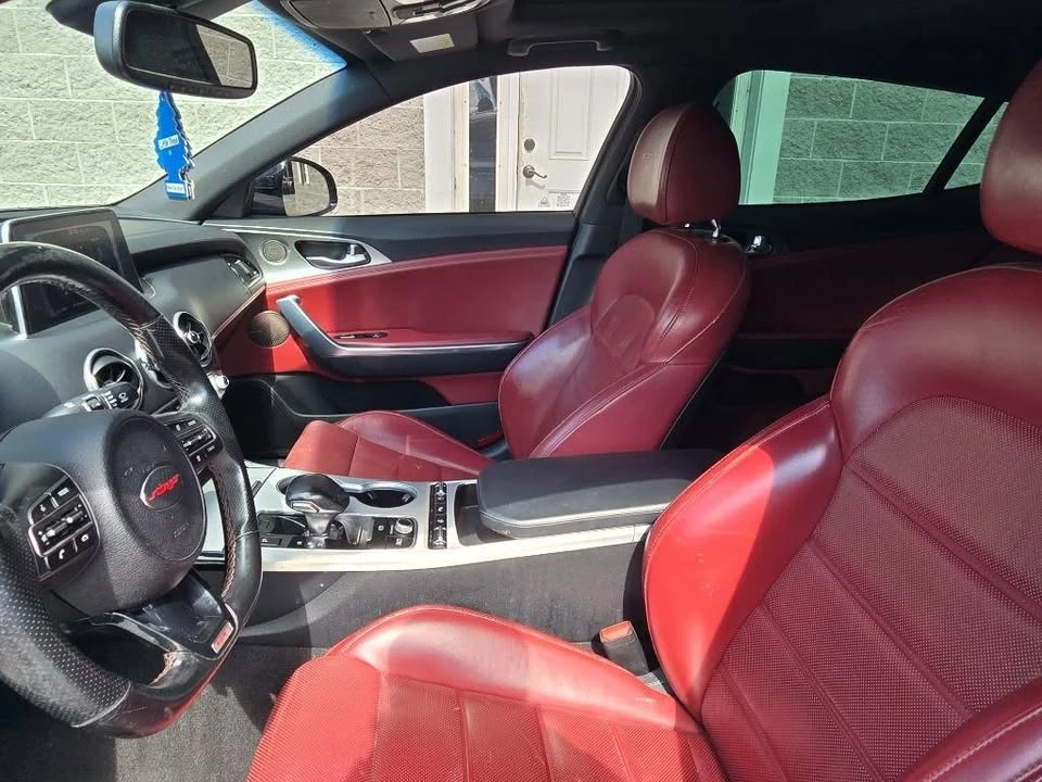 2018 Kia Stinger - Image 15 of 20