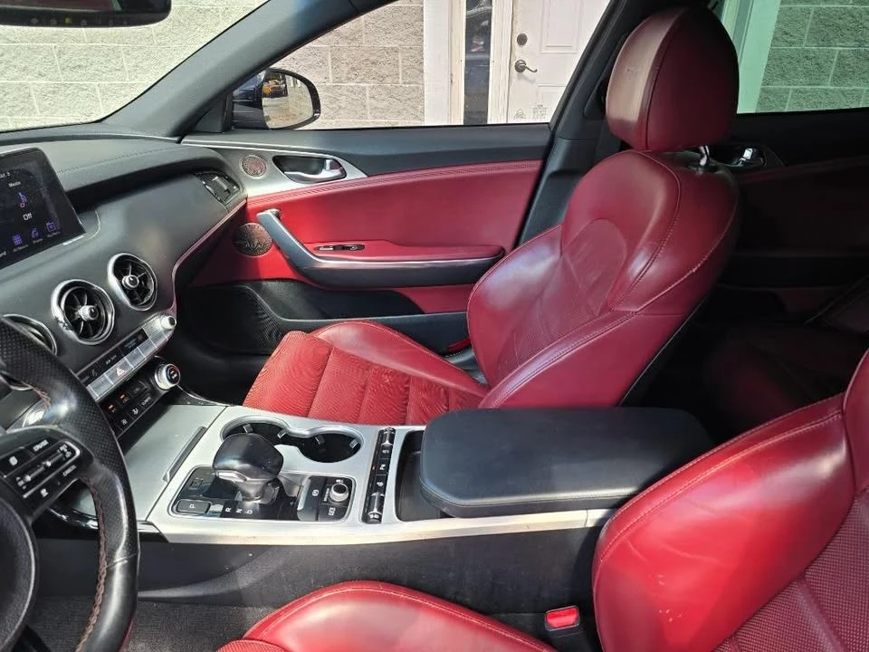 2018 Kia Stinger - Image 16 of 20