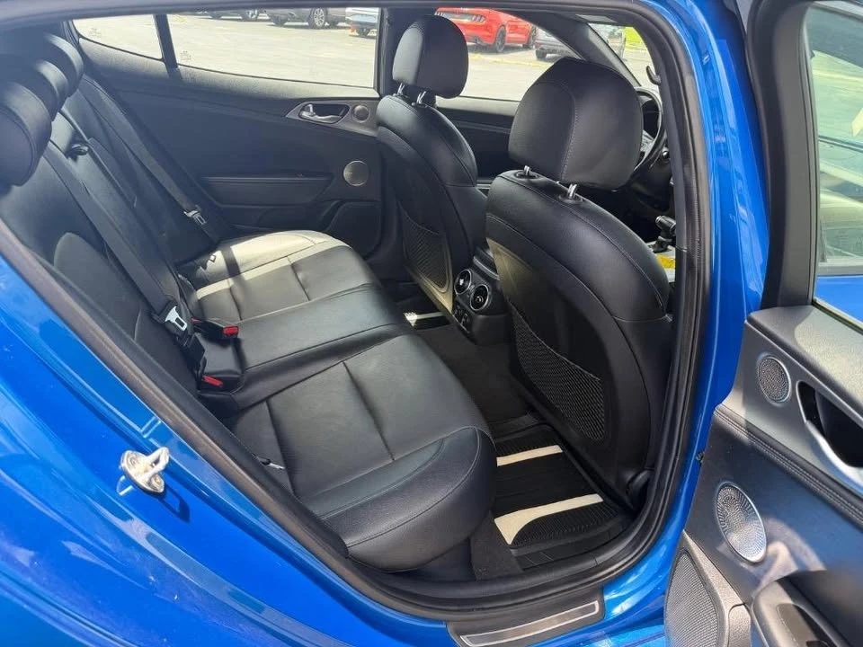 2018 Kia Stinger - Image 12 of 16