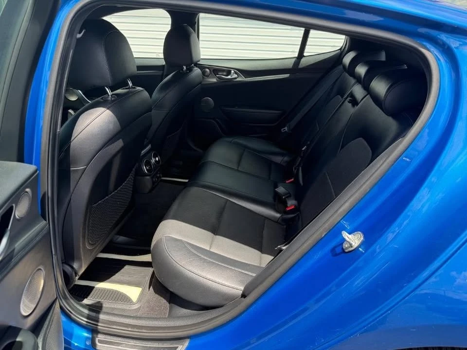 2018 Kia Stinger - Image 10 of 16