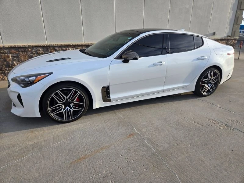 2018 Kia Stinger - Image 2 of 20