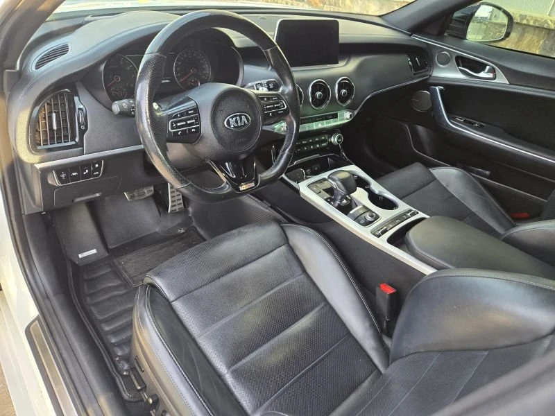 2018 Kia Stinger - Image 5 of 20