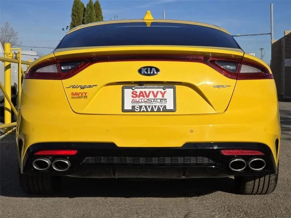 2018 Kia Stinger - Image 18 of 19