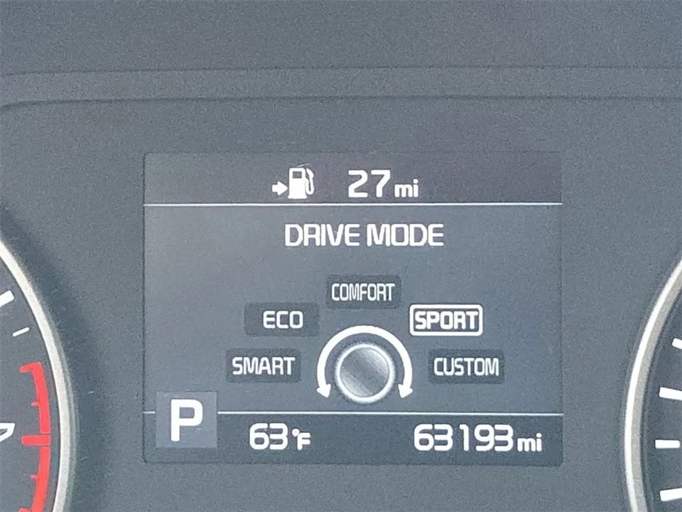 2018 Kia Stinger - Image 7 of 19
