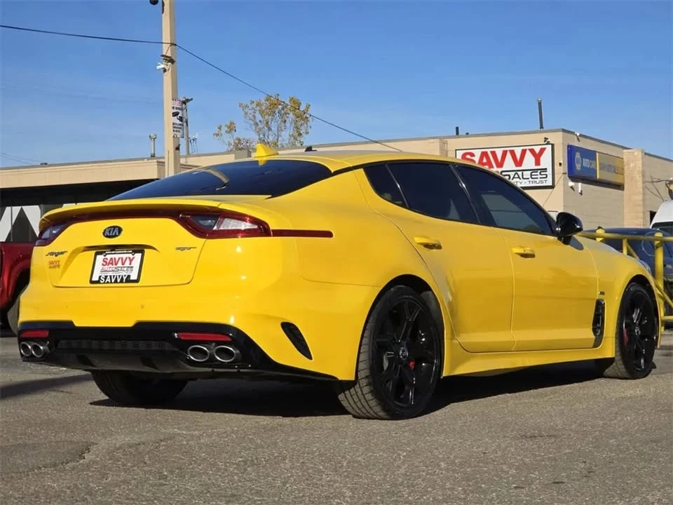2018 Kia Stinger - Image 17 of 19