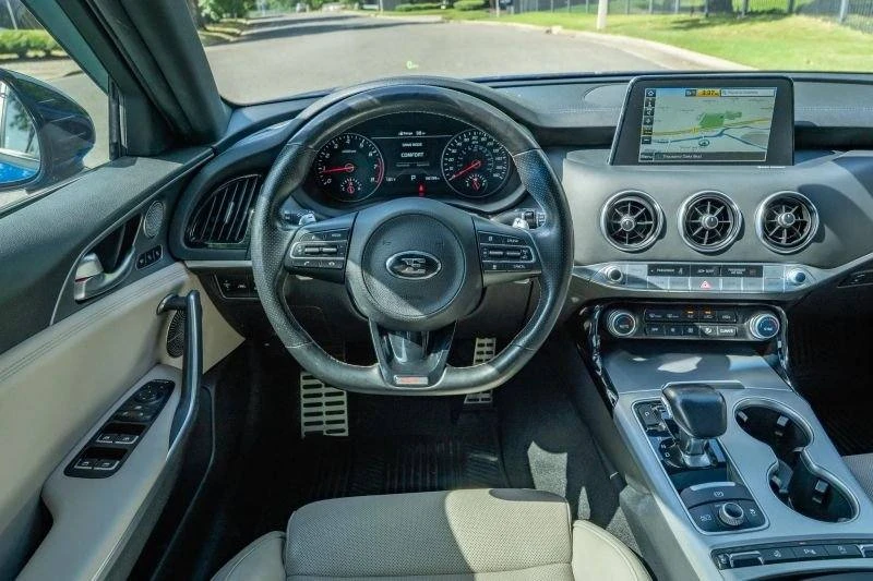 2018 Kia Stinger - Image 18 of 20