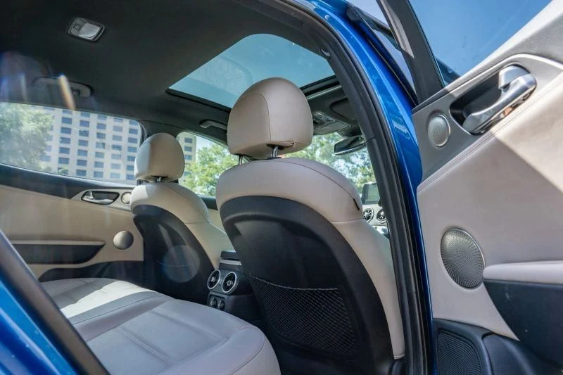 2018 Kia Stinger - Image 15 of 20