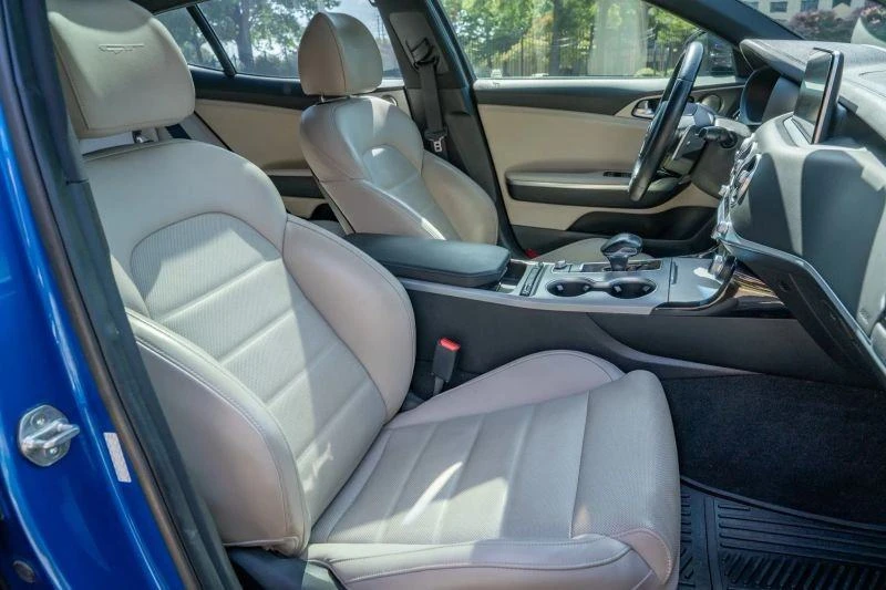 2018 Kia Stinger - Image 16 of 20